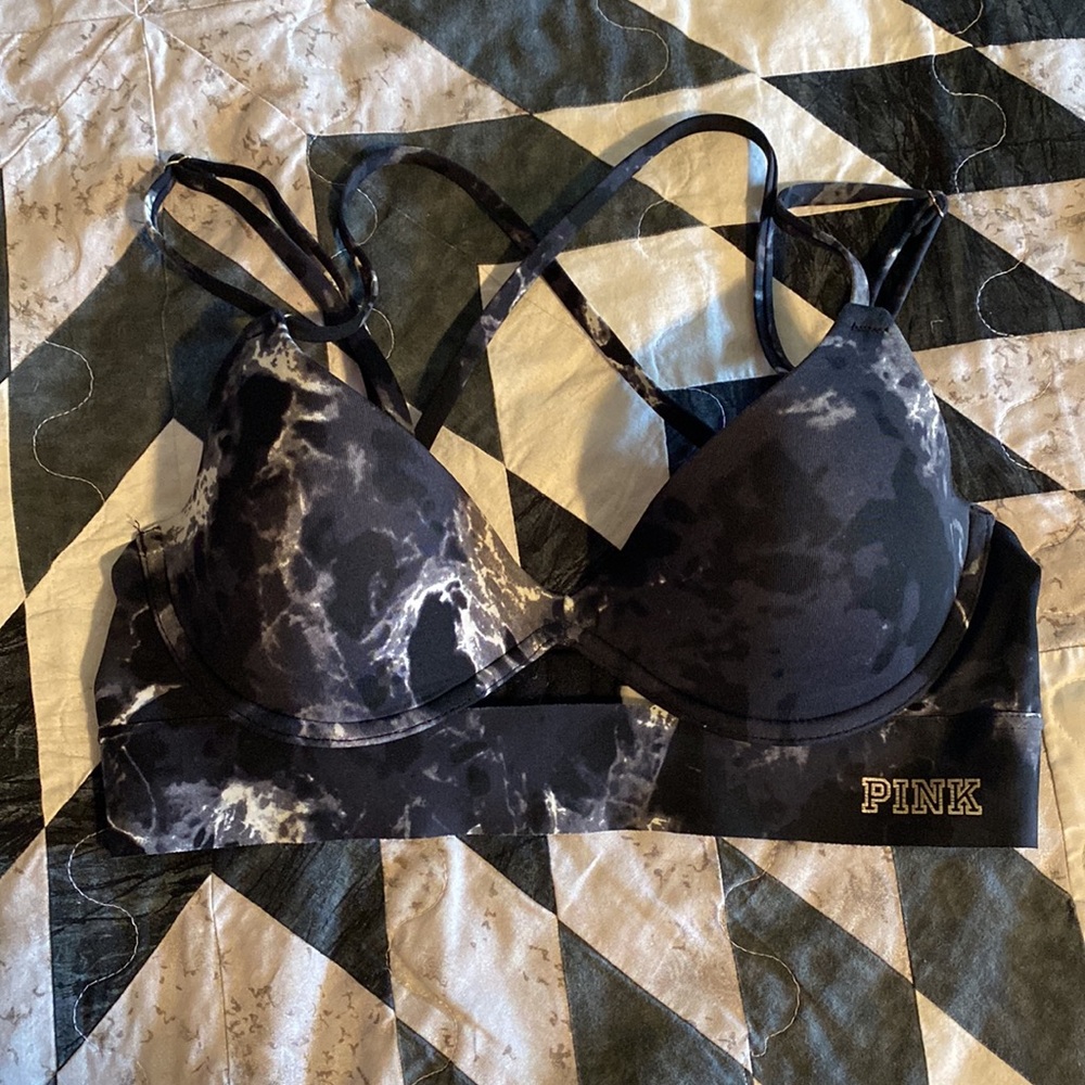 Victoria Secret BONDED push up bra. Size S.